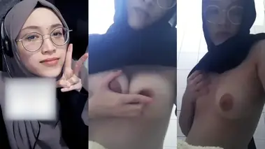 Bokep Jilbab Ukhti Cantik Kacamata Pamer Toket Kost